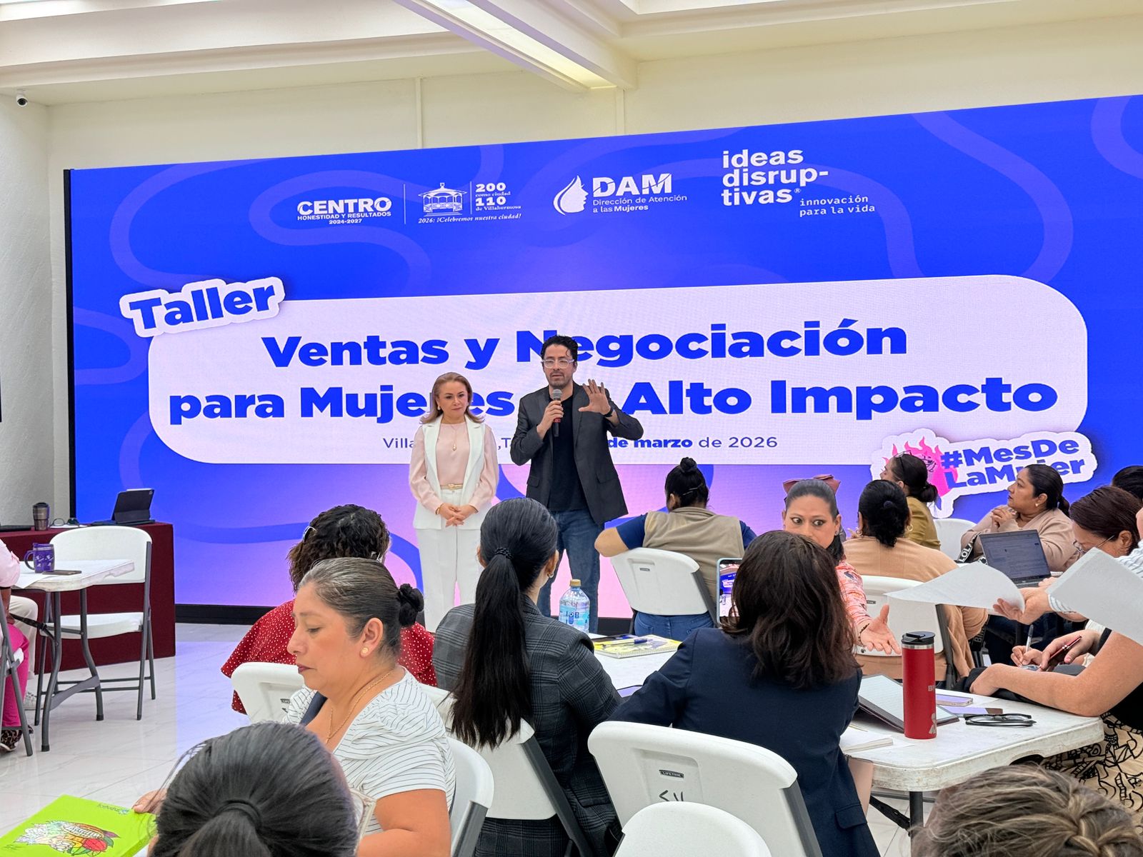 AcademIA de Mujeres